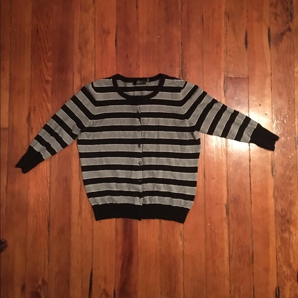 Donated to Eaton Fire Evacuees- Fitted Black and Gray Stripped Sweater Size L